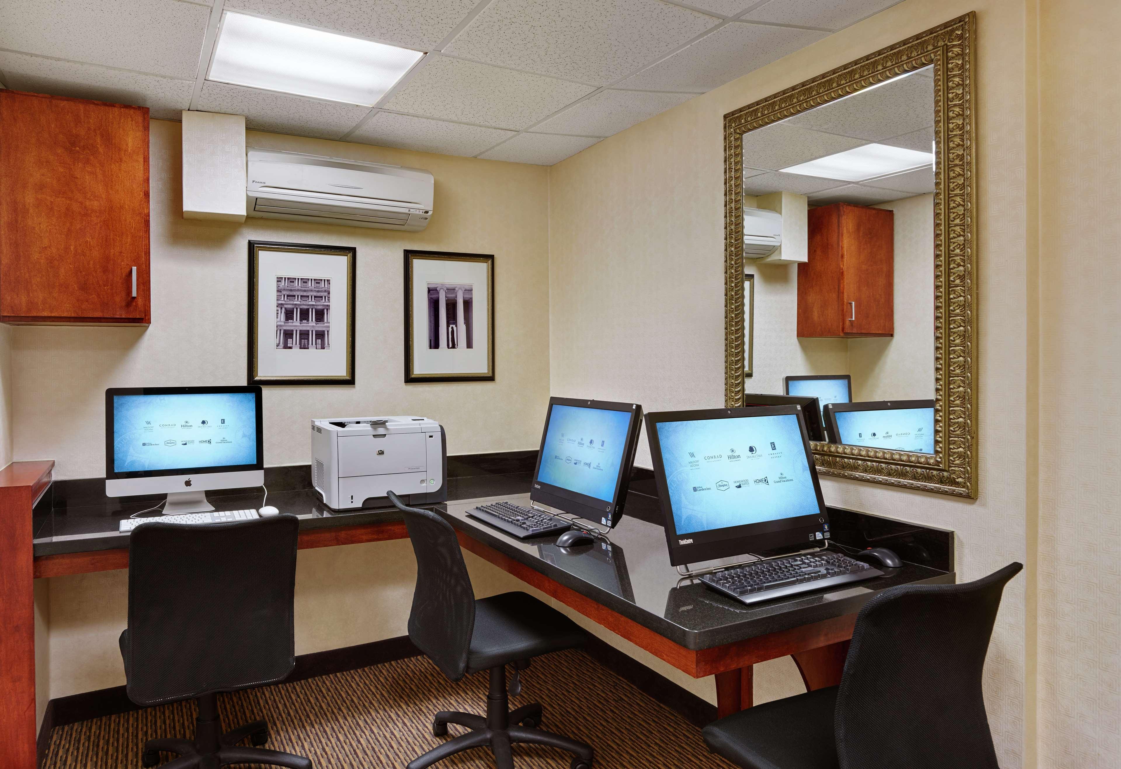 Embassy Suites Tysons Corner Dış mekan fotoğraf