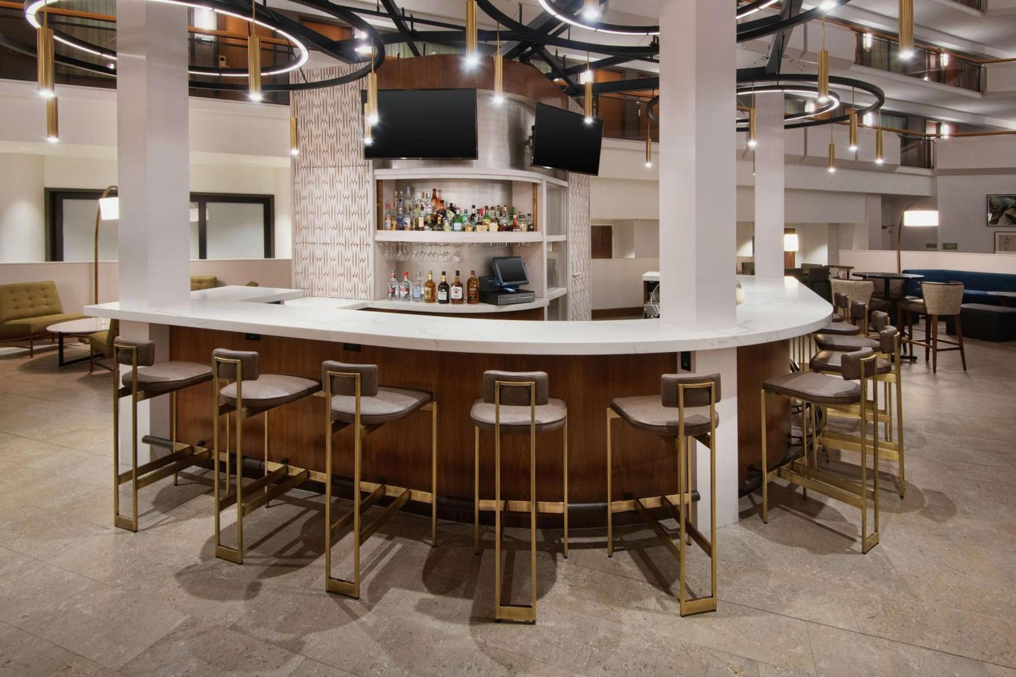 Embassy Suites Tysons Corner Dış mekan fotoğraf
