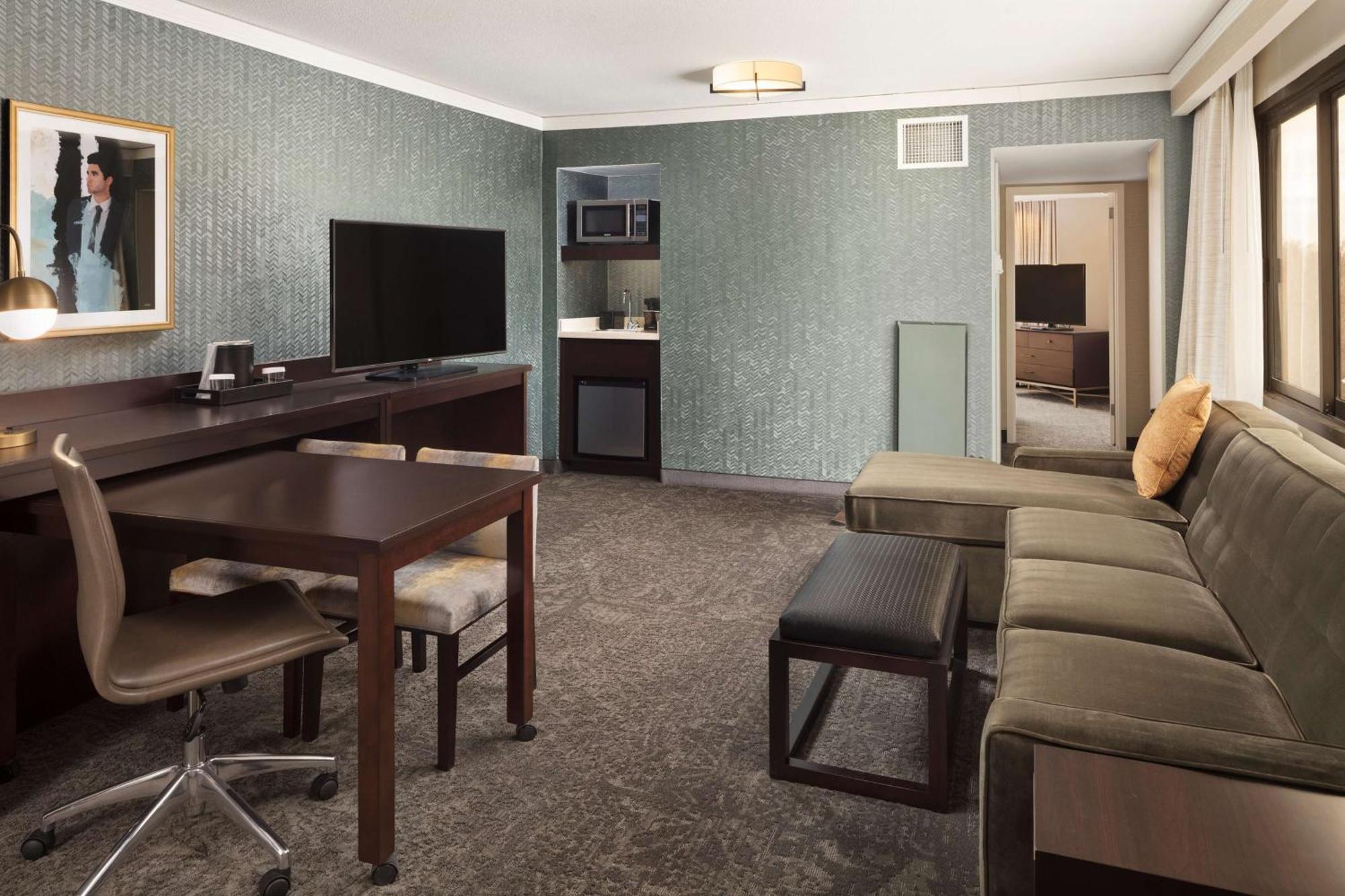 Embassy Suites Tysons Corner Dış mekan fotoğraf