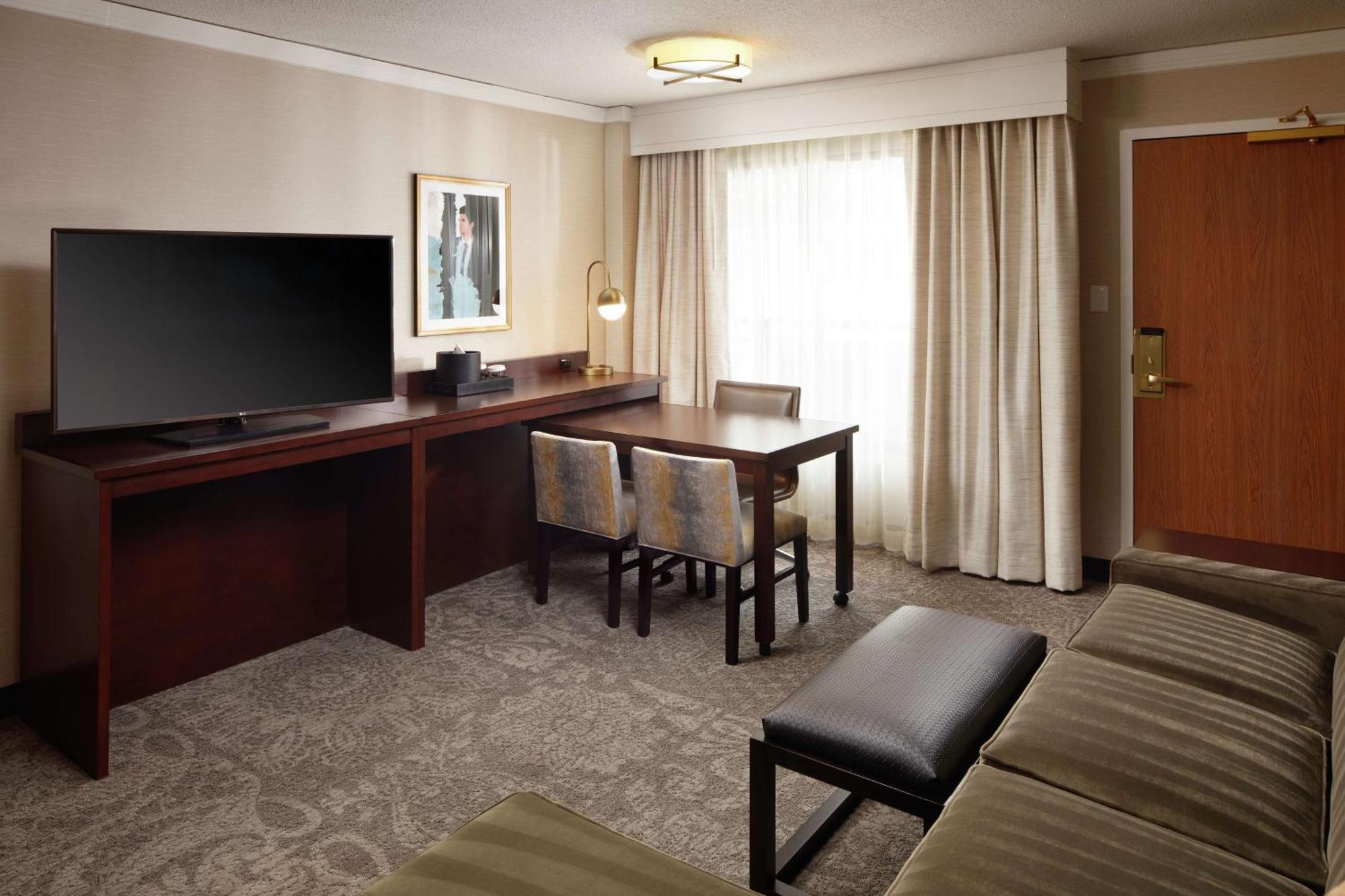 Embassy Suites Tysons Corner Dış mekan fotoğraf