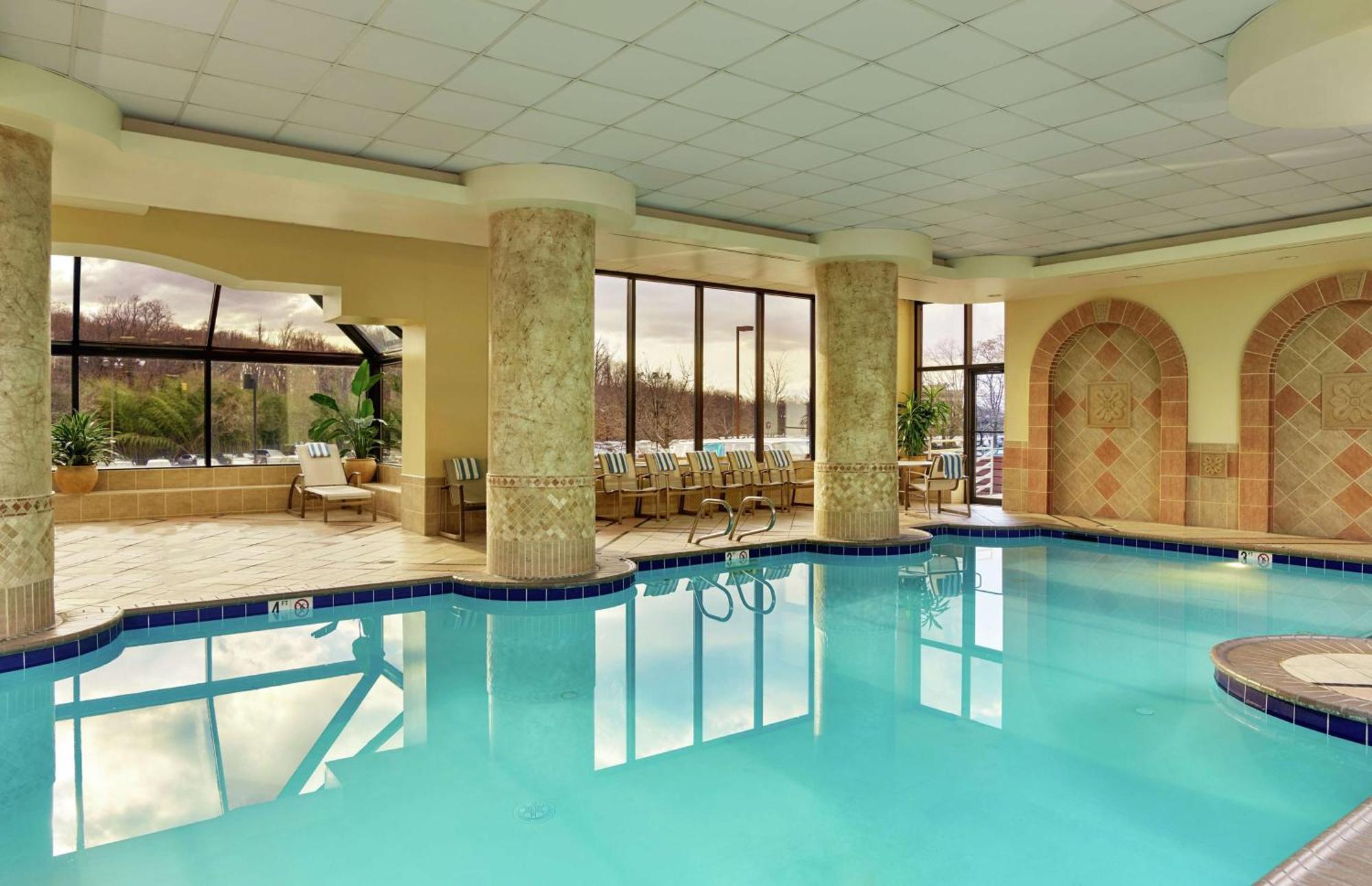 Embassy Suites Tysons Corner Dış mekan fotoğraf