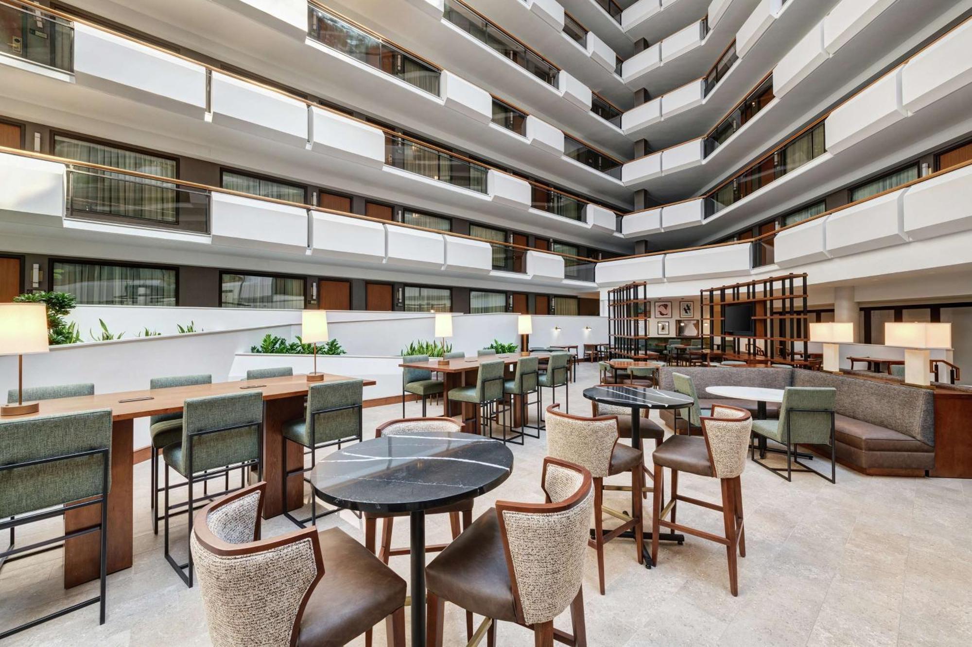 Embassy Suites Tysons Corner Dış mekan fotoğraf