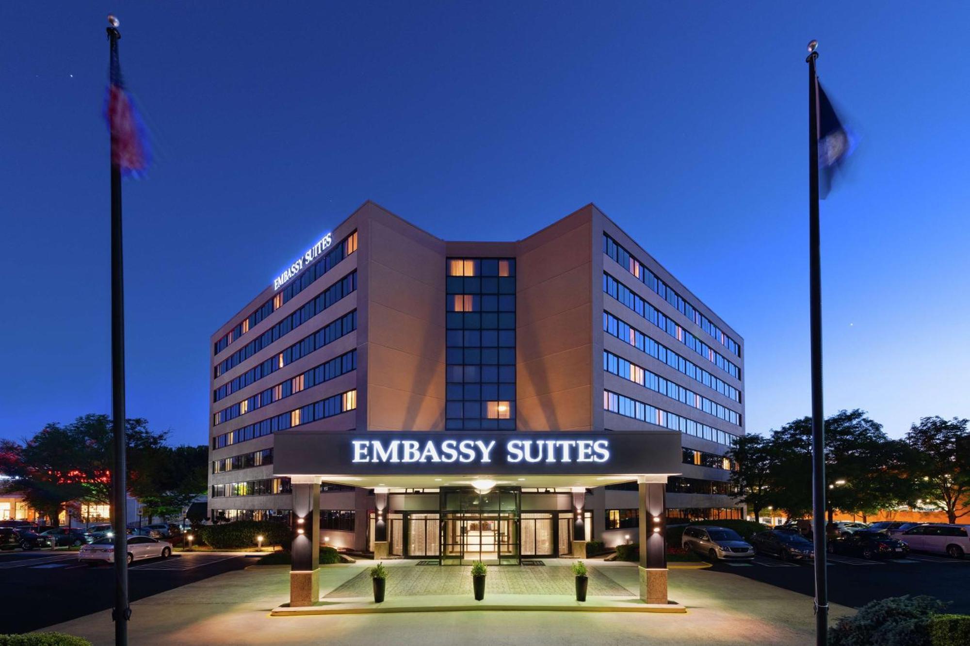 Embassy Suites Tysons Corner Dış mekan fotoğraf