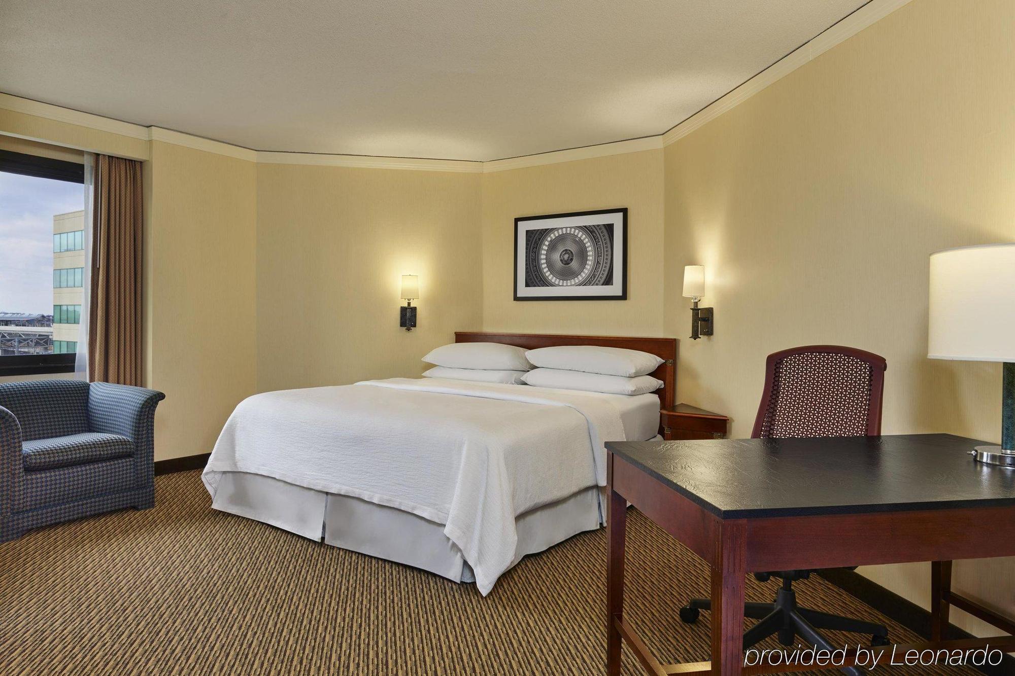 Embassy Suites Tysons Corner Dış mekan fotoğraf