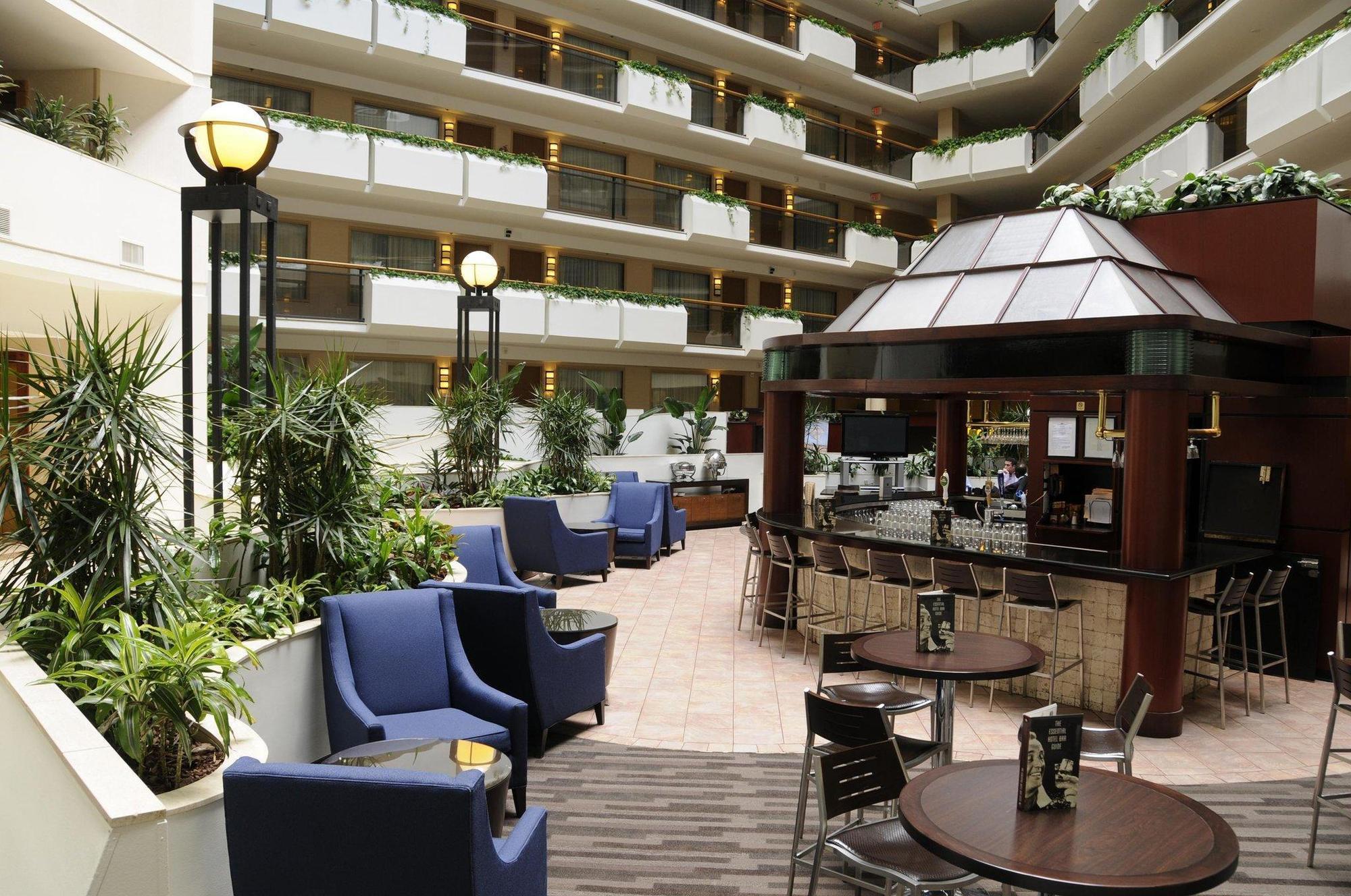 Embassy Suites Tysons Corner İç mekan fotoğraf