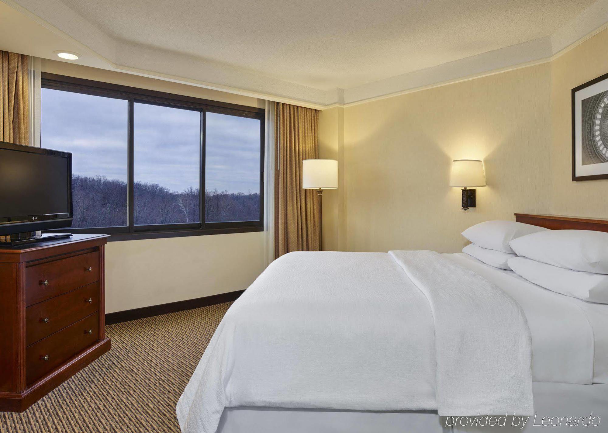 Embassy Suites Tysons Corner Dış mekan fotoğraf