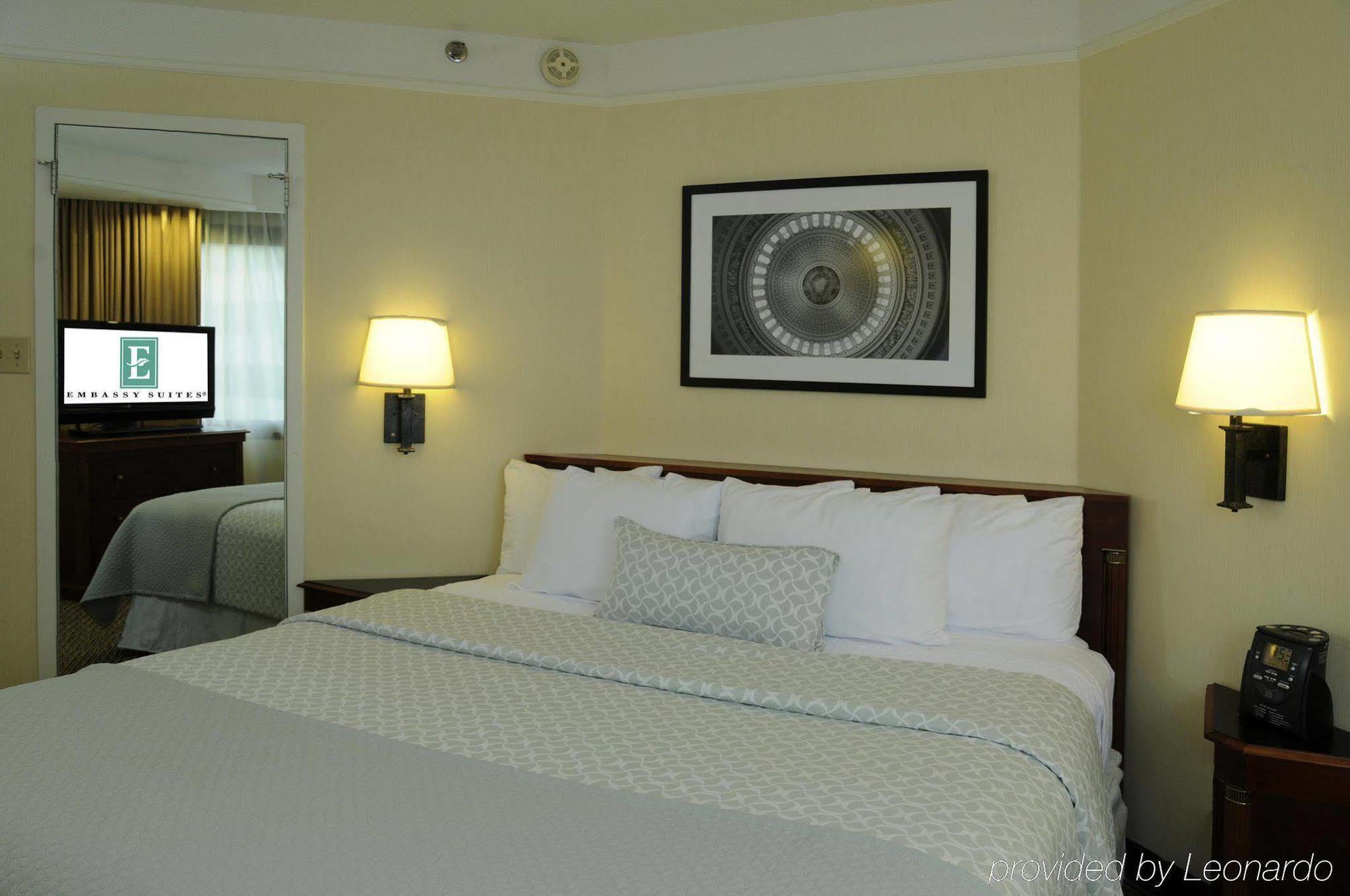 Embassy Suites Tysons Corner Oda fotoğraf