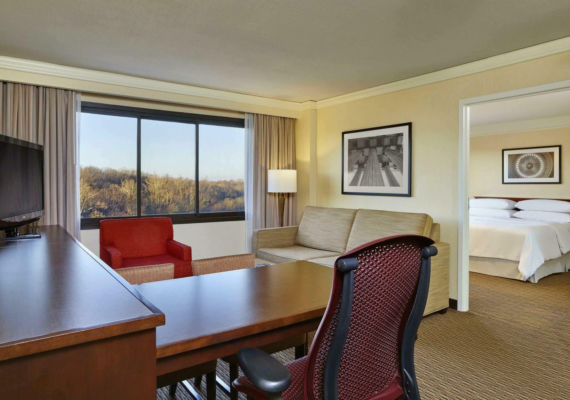 Embassy Suites Tysons Corner Dış mekan fotoğraf